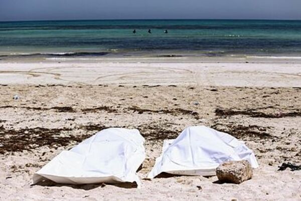 Mueren más de 40 migrantes en un naufragio en el Mediterráneo cerca de la costa de Italia - .::Agencia IP::.