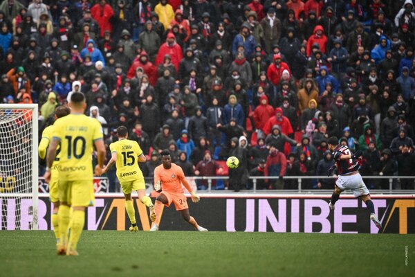 Versus / ¡Cada vez más lejos! Inter cae ante Bologna y se queda a 18 puntos del Nápoli