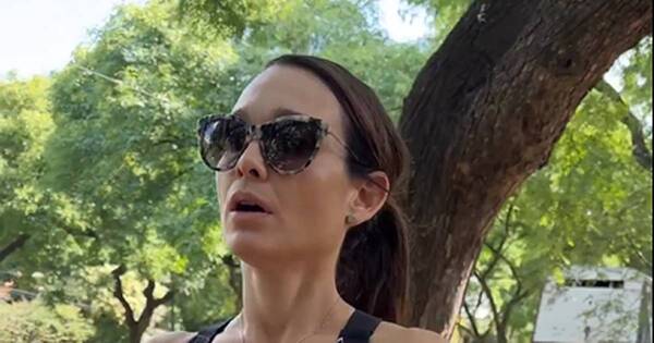 La Nación / Lali González recorre Buenos Aires con su infaltable termo de tereré