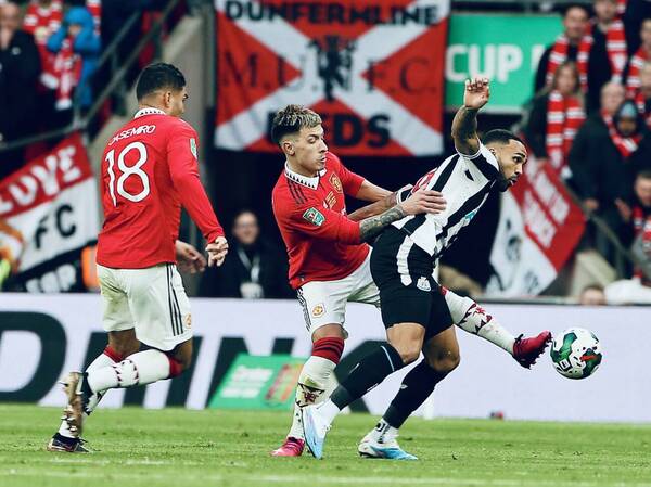 [VIDEO] Esta vez no pudo ser: El Newcastle de Almirón cayó en la final ante Manchester