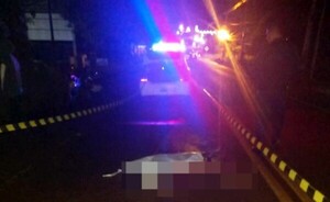 Mujer muere arrollada y conductor huye
