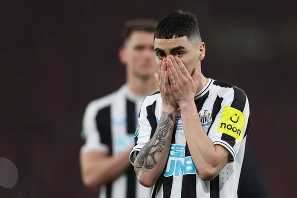 El Newcastle de Almirón cae en la final de la Copa de la Liga ante el United - Fútbol Internacional - ABC Color