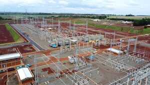 Energización de la primera terna de línea de 500 kV Margen Derecha- Yguazú