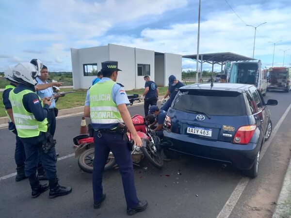 Accidente de moto en la Costanera de Asunción: heridos no llevaban casco - Nacionales - ABC Color