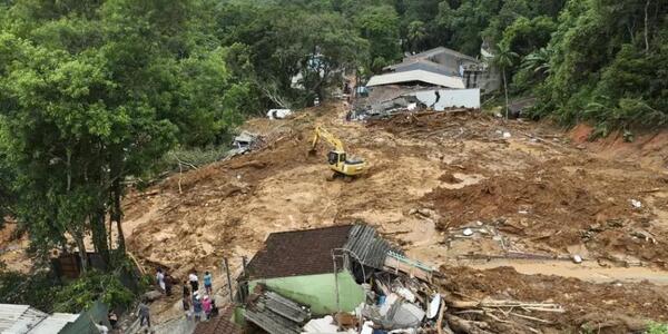 Ascienden a 64 los fallecidos por lluvias en Brasil - ADN Digital