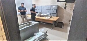 Carapeguá: desconocidos ingresan al local del CAH, destruyen caja fuerte y se alzan con una tablet - Nacionales - ABC Color