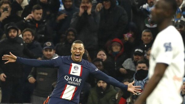 Mbappé iguala a Cavani como máximo goleador del PSG
