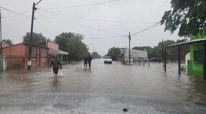 Intensas lluvias dejaron a Vallemí inundada: pobladores urgen ayuda - Radio Imperio