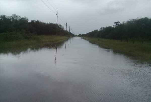 Lluvias están siendo copiosas y algunos campos están quedando con zonas bajo agua