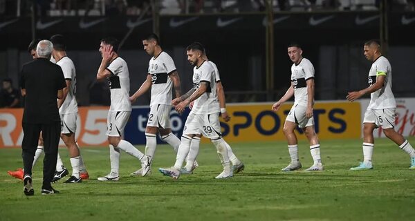 Olimpia 1-Guaireña 1: El Decano, perdido en el Bosque - Fútbol - ABC Color