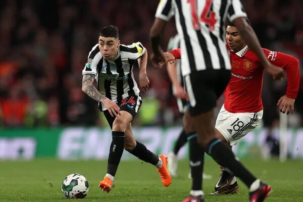Manchester United deja a Miguel Almirón sin la Copa de la Liga inglesa - Fútbol Internacional - ABC Color