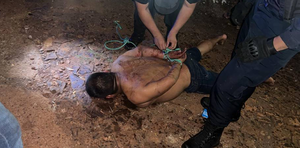 Vecinos molieron a golpes a hombre que los habría amenazado, decía que era del PCC - Noticiero Paraguay