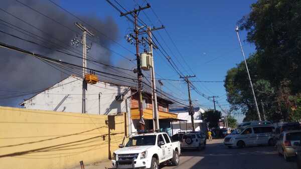 Buscan impedir que el fuego se reavive | 1000 Noticias
