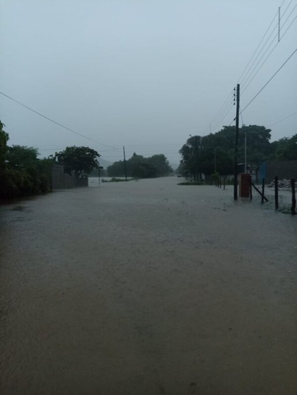 Más de 500 familias afectadas por inundaciones en San Lázaro