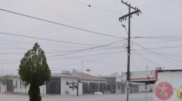 Diario HOY | Más de mil familias afectadas por la inundación en Vallemí