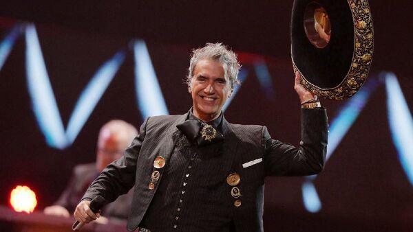 Alejandro Fernández cantará esta noche en Paraguay