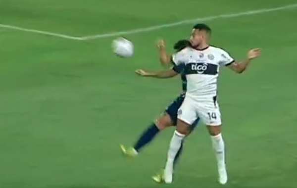 Versus / Polémica en Para Uno: La cuestionada mano penal en el área de Guaireña