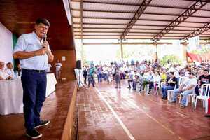 Efraín y Soledad Núñez realizaron intensa gira por Itapúa - El Trueno