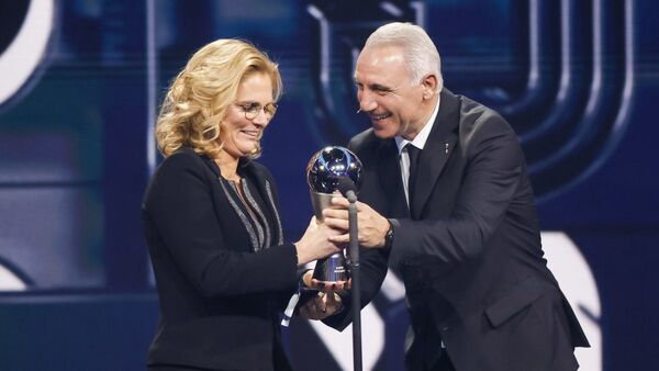 Weigman gana su tercer premio The Best a mejor entrenadora