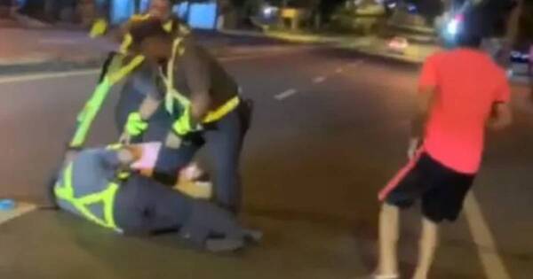 La Nación / Agentes de la Caminera agreden a dos jóvenes en Itauguá