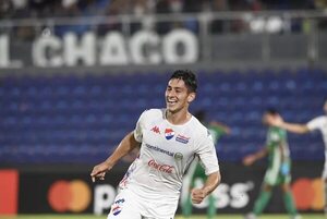 Nacional, con la ventaja de 2-0 frente a Cristal - Fútbol Internacional - ABC Color