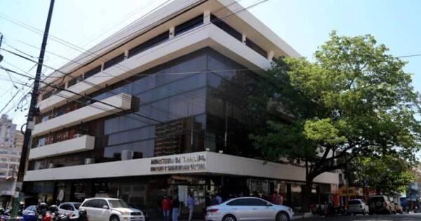 La Nación / Sector privado ofrece 194 vacancias laborales