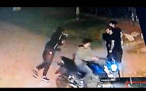 Motochorros asaltan a dos hermanos en Luque •