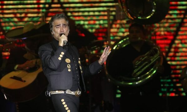 Alejandro Fernández hizo vibrar a su público paraguayo