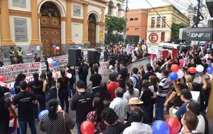 Contadores protestan contra fallas en el sistema Marangatu de la SET – Prensa 5