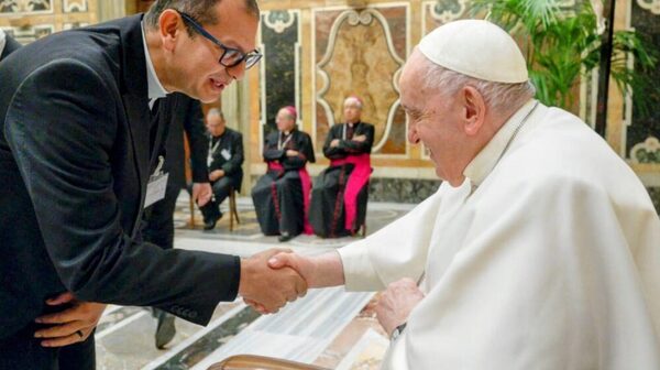 Nuevo Vicario cuenta su experiencia en visita al Papa Francisco