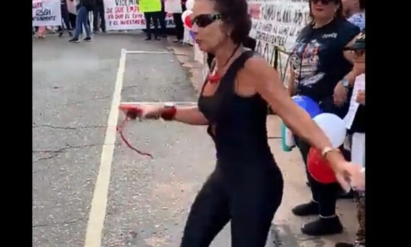 (VIDEO)Manifestación de contadores con “pasitos prohibidos”