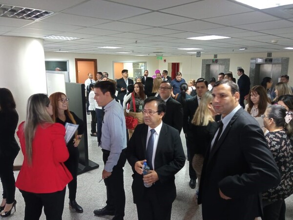 Ujieres y actuarios judiciales piden aumento salarial y mejores condiciones laborales - PDS RADIO Y TV