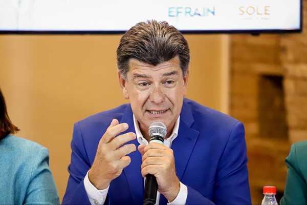 Según Efraín, siguen las conversaciones para lograr la unidad de la oposición - El Trueno