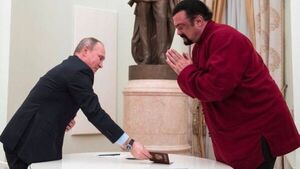 Diario HOY | Putin condecora al actor norteamericano Steven Seagal
