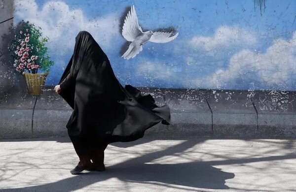 Serie de ataques con veneno contra alumnas iraníes - Mundo - ABC Color