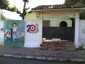 Suspenden clases en colegio de San Lorenzo por amenaza de tiroteo | 1000 Noticias