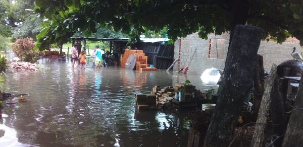 Pobladores de Puerto Casado reclaman falta de asistencia de la SEN - ADN Digital