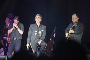 Alejandro Fernández defendió su polémica canción alegando que es “un homenaje a la mujer” - Te Cuento Paraguay