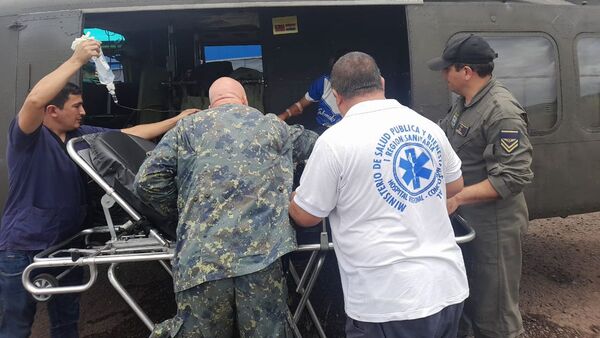 Militares salvan a indígena mordido por una serpiente venenosa