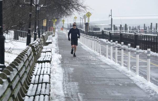 Diario HOY | Nueva York registra su mayor nevada en un invierno inusualmente templado