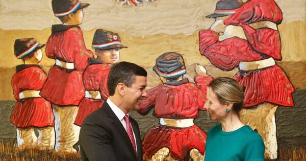 La Nación / Peña habla de políticas que generen ambiente para la inversión y empleos
