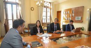 La Nación / Hacienda y Standard and Poor’s se reunieron a fin de analizar calificación país