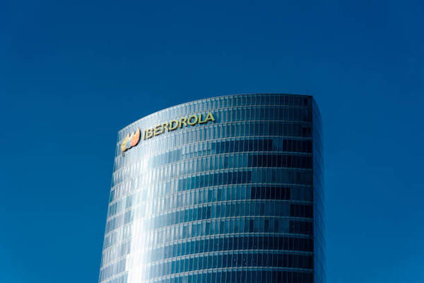 Iberdrola, se convierte en la segunda eléctrica más grande del mundo con un valor en bolsa superior a los 70.000 millones de euros - Revista PLUS