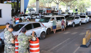 Militar "olvidó" su mochila con su arma de fuego en bus - Noticiero Paraguay