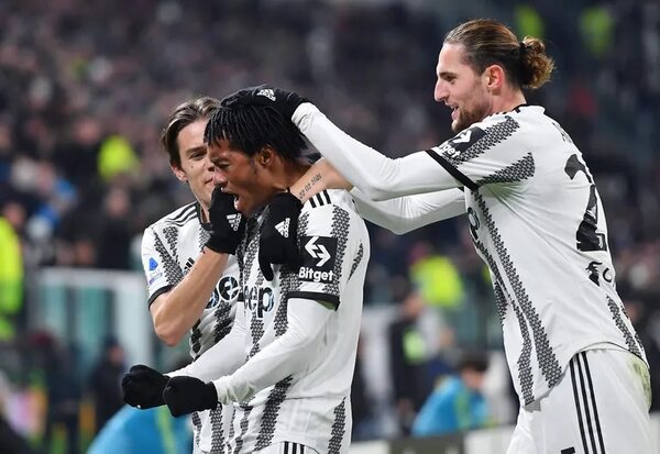 La ‘Juve’ alarga su reinado en Turín - Fútbol Internacional - ABC Color