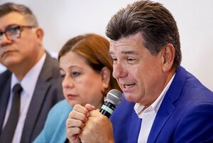 Efraín presentó “Poha Gratis”, su propuesta para ampliar el acceso a medicamentos esenciales