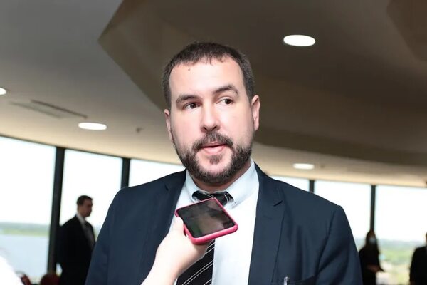 Viceministro de Economía Iván Haas renunció al cargo - Economía - ABC Color