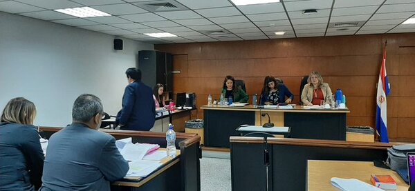 Tribunal rechaza incidentes y da apertura al juicio a asistentes fiscales por tráfico de influencia