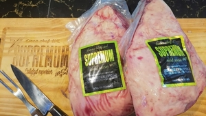 A los bifes: Supremum Beef ofrece cortes vacunos y porcinos y apunta a la clase media