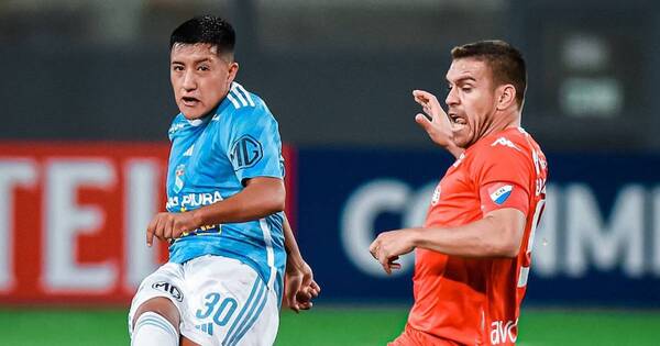 La Nación / Nacional fue goleado y eliminado